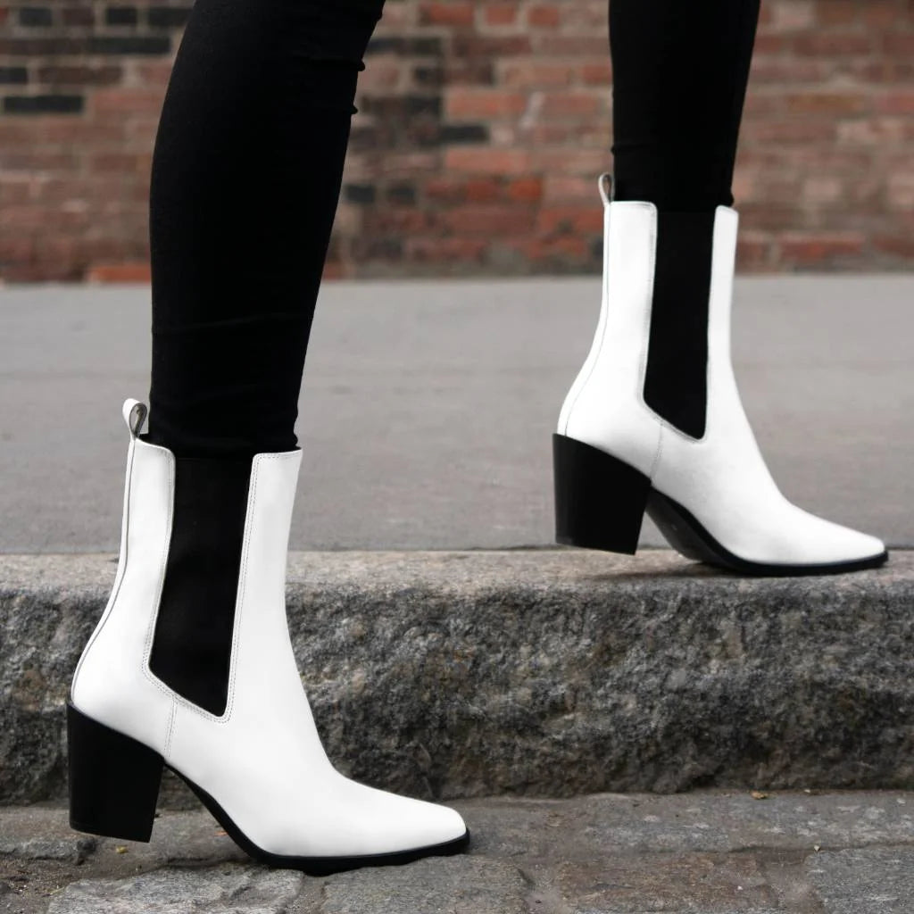 [W] Soho | White