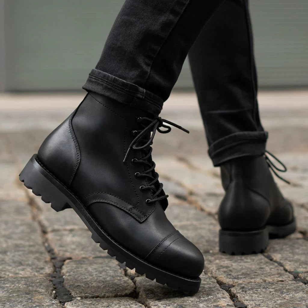 Heritage Captain StormKing® | Black Oil Tan