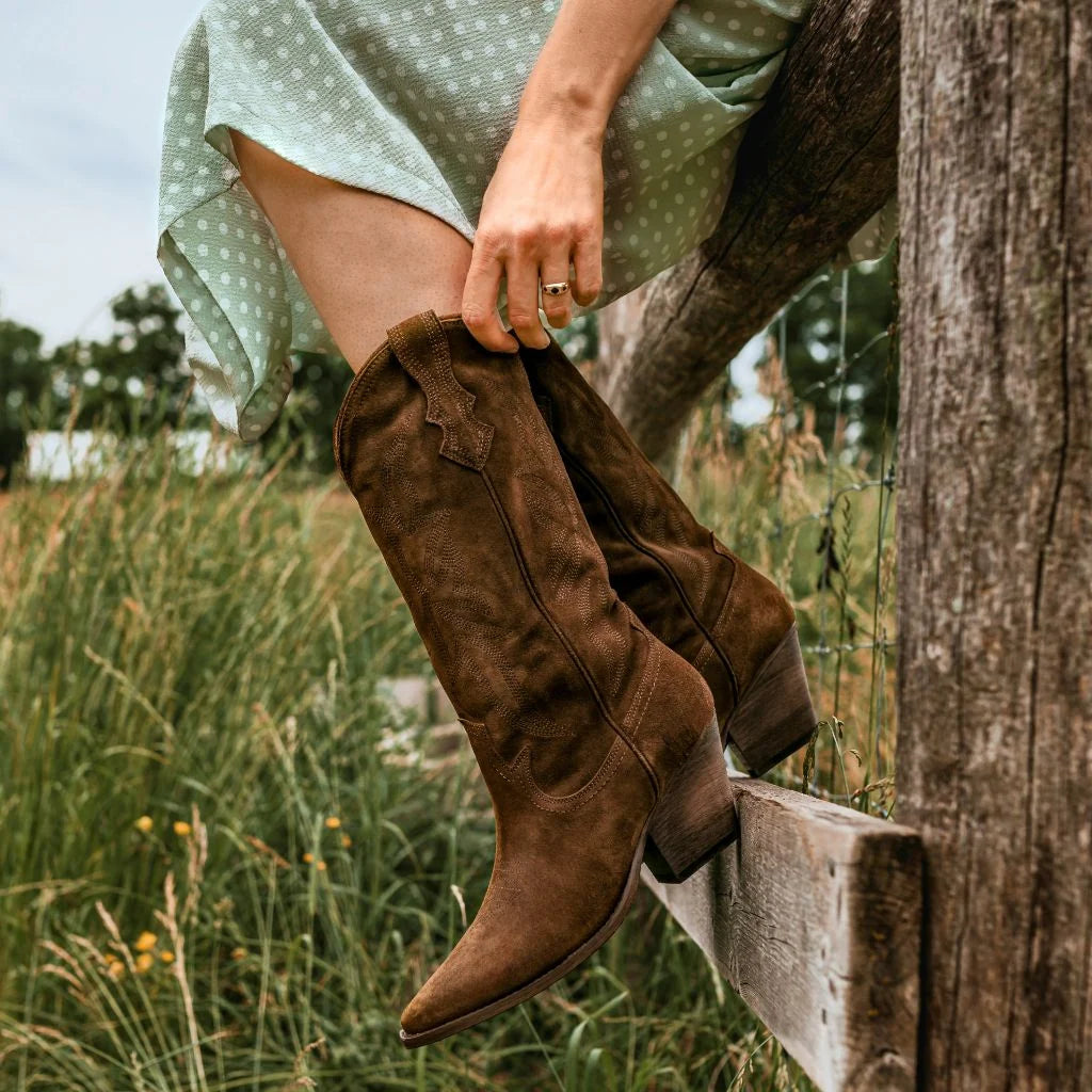 Rodeo | Cinnamon