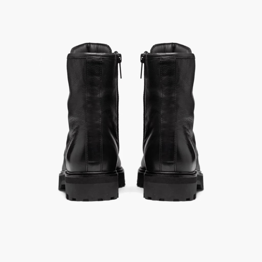 Combat | Black