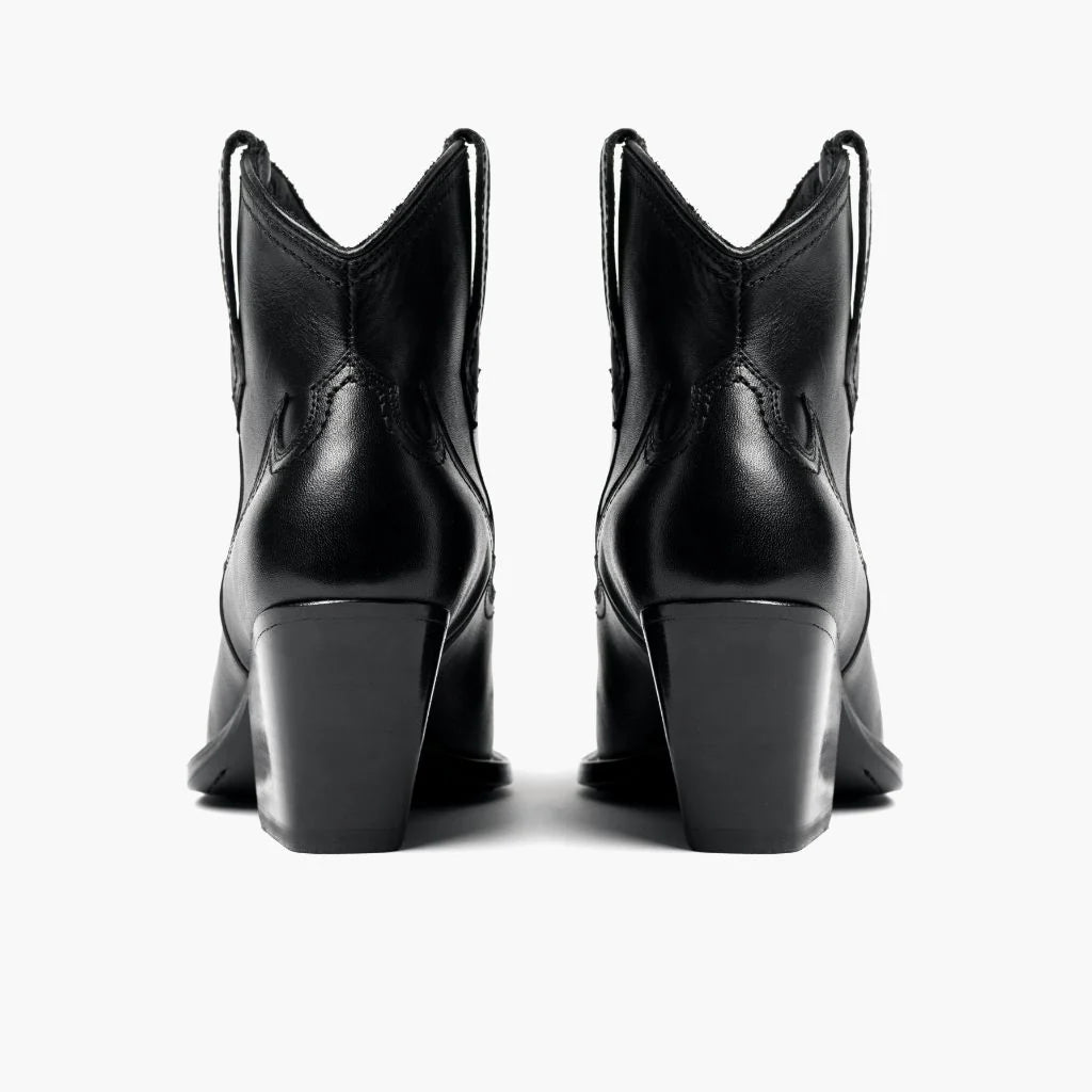 [W] Indio | Black